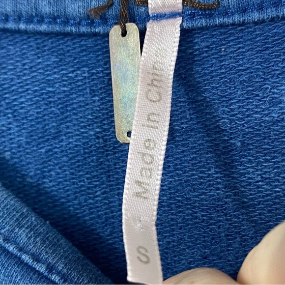 Poof Sweatshirt Womens Size Small Blue White Stars Long Sleeve Split Open Back - Picture 6 of 11